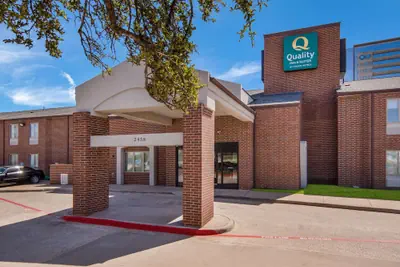 Photo 2 - Quality Inn & Suites Richardson-Dallas
