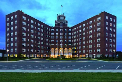Photo 2 - Berkeley Oceanfront Hotel