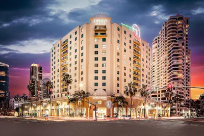 Photo 2 - Embassy Suites by Hilton San Diego Bay Downtown
