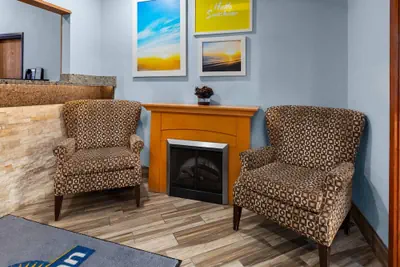 Photo 5 - Days Inn by Wyndham Mankato