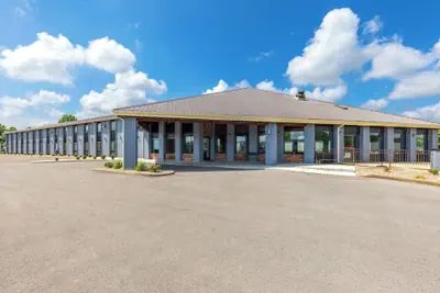 Photo 2 - Days Inn by Wyndham Glasgow