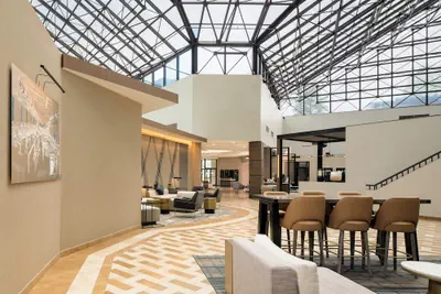 Photo 3 - Sheraton Detroit Metro Airport