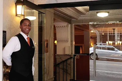 Photo 3 - Executive Hotel Vintage Court
