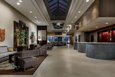 Photo 4 - Hilton Charlotte University Place