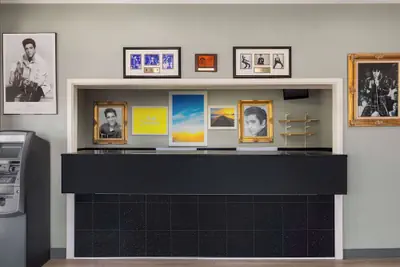 Photo 3 - Days Inn by Wyndham Memphis at Graceland