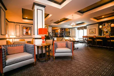 Photo 5 - The Dunhill Hotel