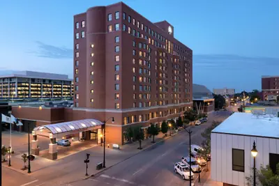 Photo 2 - President Abraham Lincoln Springfield - DoubleTree by Hilton