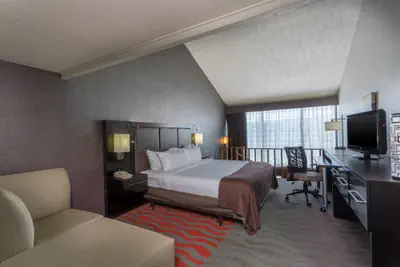 Photo 4 - Holiday Inn Harrisburg - Hershey Area, I-81 by IHG