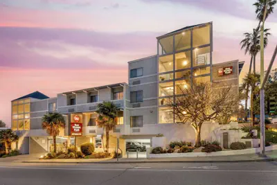 Photo 2 - Best Western Plus All Suites Inn