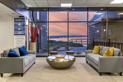 Photo 2 - Best Western Plus Lake Front Hotel