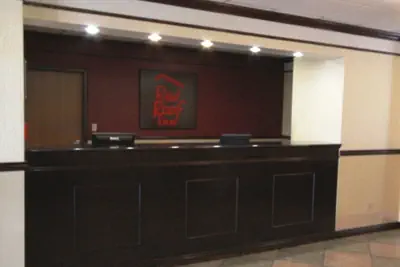 Photo 3 - Red Roof Inn Gurnee - Waukegan