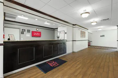 Photo 4 - Red Roof Inn Gurnee - Waukegan