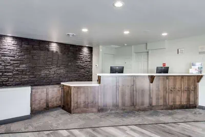 Photo 3 - Days Inn & Suites by Wyndham Spokane