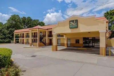 Photo 2 - Quality Inn Acworth North