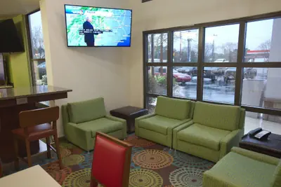 Photo 3 - Holiday Inn Express Anderson by IHG