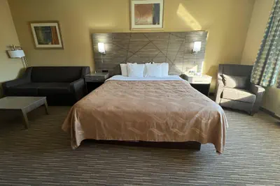 Photo 2 - Quality Inn Forsyth - Decatur