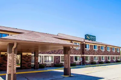 Photo 2 - Quality Inn & Suites Champaign North - Urbana
