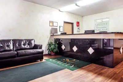 Photo 5 - Quality Inn & Suites Champaign North - Urbana