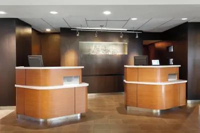Photo 3 - Courtyard by Marriott Tampa Westshore/Airport