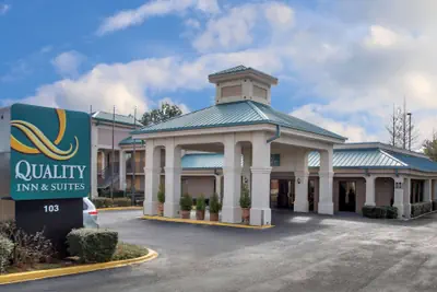 Photo 2 - Quality Inn & Suites Clinton - Jackson West