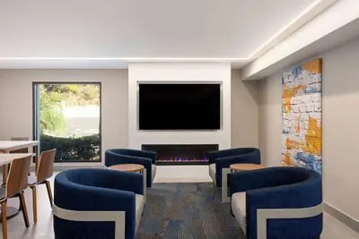 Photo 4 - La Quinta Inn by Wyndham San Diego - Miramar