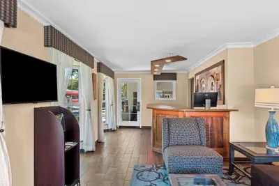 Photo 4 - Best Western University Lodge