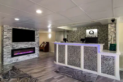 Photo 3 - Quality Inn Aurora - Naperville Area