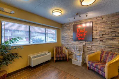 Photo 3 - Red Roof Inn Memphis East