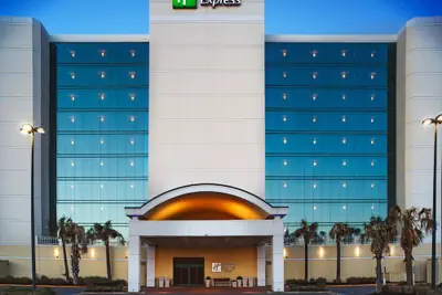 Photo 2 - Holiday Inn Express & Suites VA Beach Oceanfront by IHG