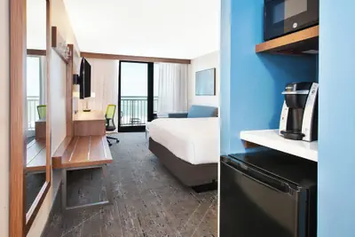 Photo 5 - Holiday Inn Express & Suites VA Beach Oceanfront by IHG