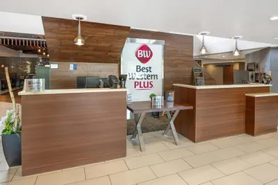 Photo 2 - Best Western Plus Miamisburg-Dayton Suites, Banquets & Hotel