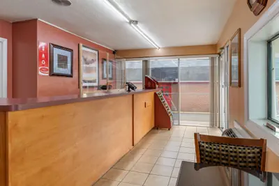 Photo 4 - Econo Lodge Charlottesville North - University Area