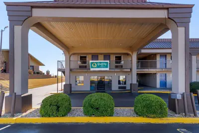 Photo 2 - Quality Inn Ashburn