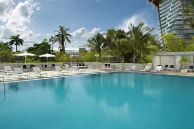 Photo 2 - Courtyard by Marriott Miami Coconut Grove
