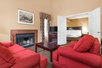 Photo 2 - Hawthorn Extended Stay by Wyndham Columbus North