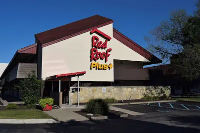 Photo 2 - Red Roof Inn PLUS+ University at Buffalo - Amherst
