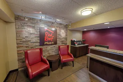 Photo 5 - Red Roof Inn PLUS+ University at Buffalo - Amherst