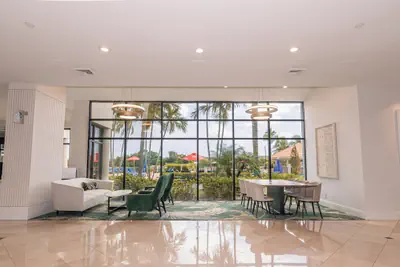 Photo 5 - Hilton Palm Beach PBI