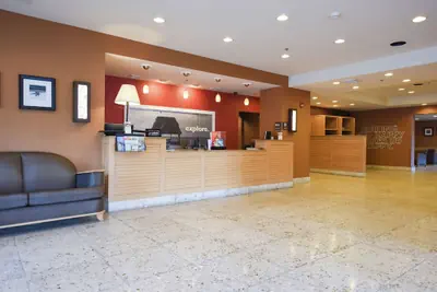 Photo 4 - Hampton Inn Key Largo Manatee Bay