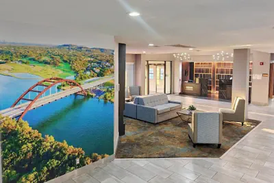 Photo 3 - La Quinta Inn & Suites by Wyndham Round Rock North