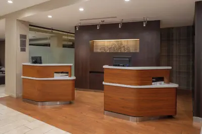 Photo 4 - Courtyard by Marriott Portland Airport