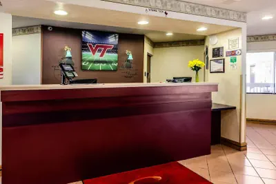 Photo 5 - Econo Lodge Christiansburg-Blacksburg I-81