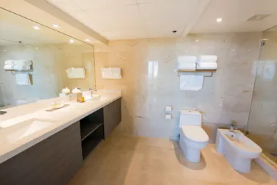 Photo 5 - DoubleTree by Hilton Grand Hotel Biscayne Bay