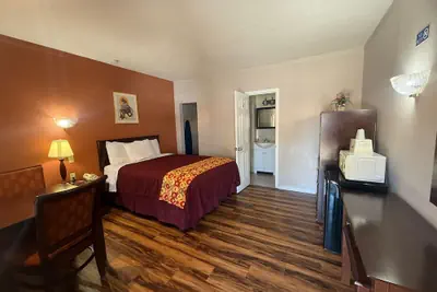 Photo 5 - Americas Best Value Inn Ozona