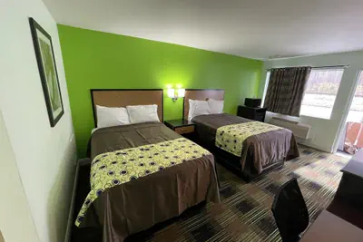 Photo 2 - Bowers Hill Inn