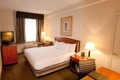 Photo 3 - Hilton Cincinnati Netherland Plaza