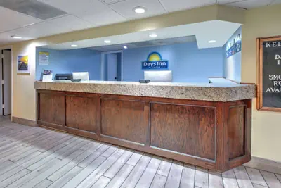 Photo 3 - Days Inn by Wyndham Greenville MS