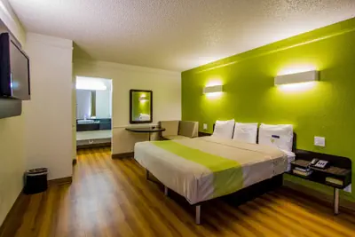 Photo 5 - Motel 6 Austin, TX - Midtown