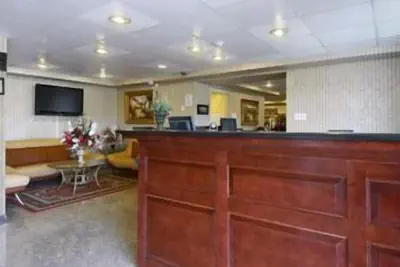 Photo 3 - Travelodge by Wyndham Parsippany