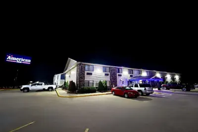 Photo 2 - American Inn Cedar Rapids South